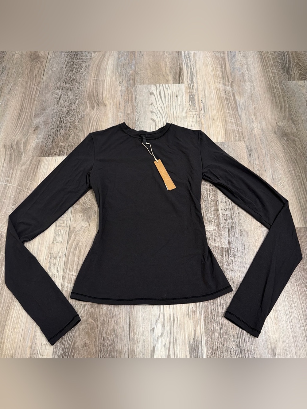 Skims fits everybody long sleeve top black size Xsmall New with tag